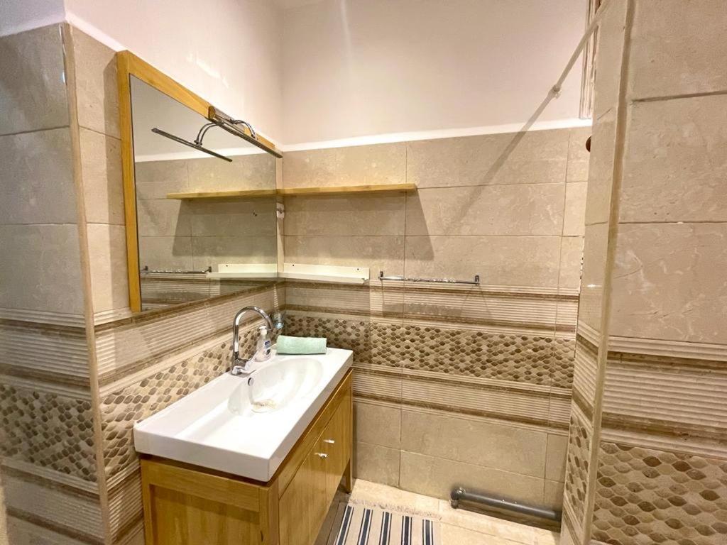 Appartement Dans Immeuble Haussmanien Algiers Екстериор снимка